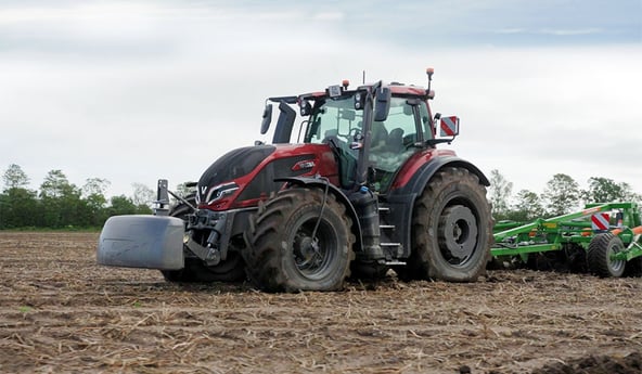 Una bassa pressione dei pneumatici agricoli migliora le operazioni