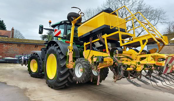 Calcola il trasferimento di carico sui pneumatici agricoli per aumentare l’efficienza del tuo lavoro