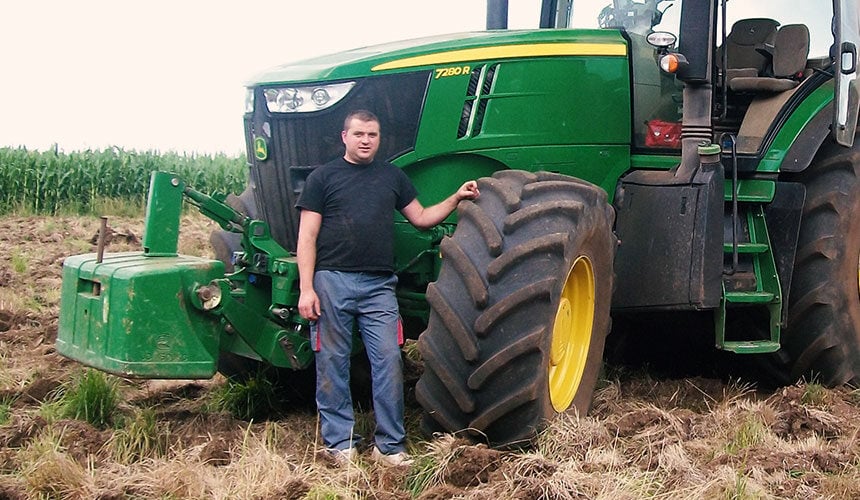 Trattore John Deere dotato di pneumatici VT-TRACTOR