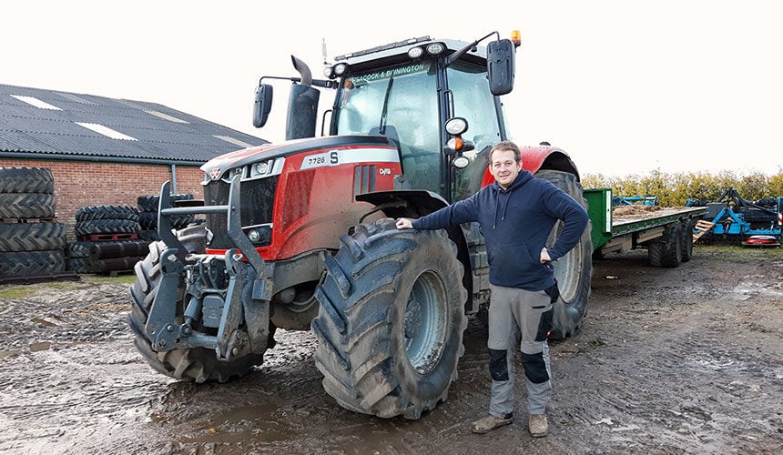 Trattore Massey Fergusson 7726 S dotato di pneumatici VX-TRACTOR