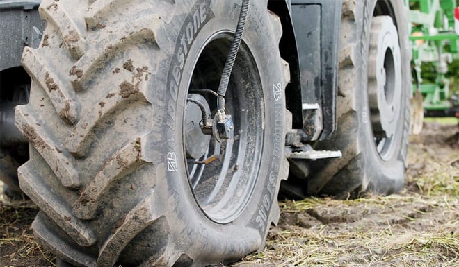Dotazione ideale di pneumatici agricoli: pneumatico VF VT-TRACTOR + gonfiaggio centralizzato